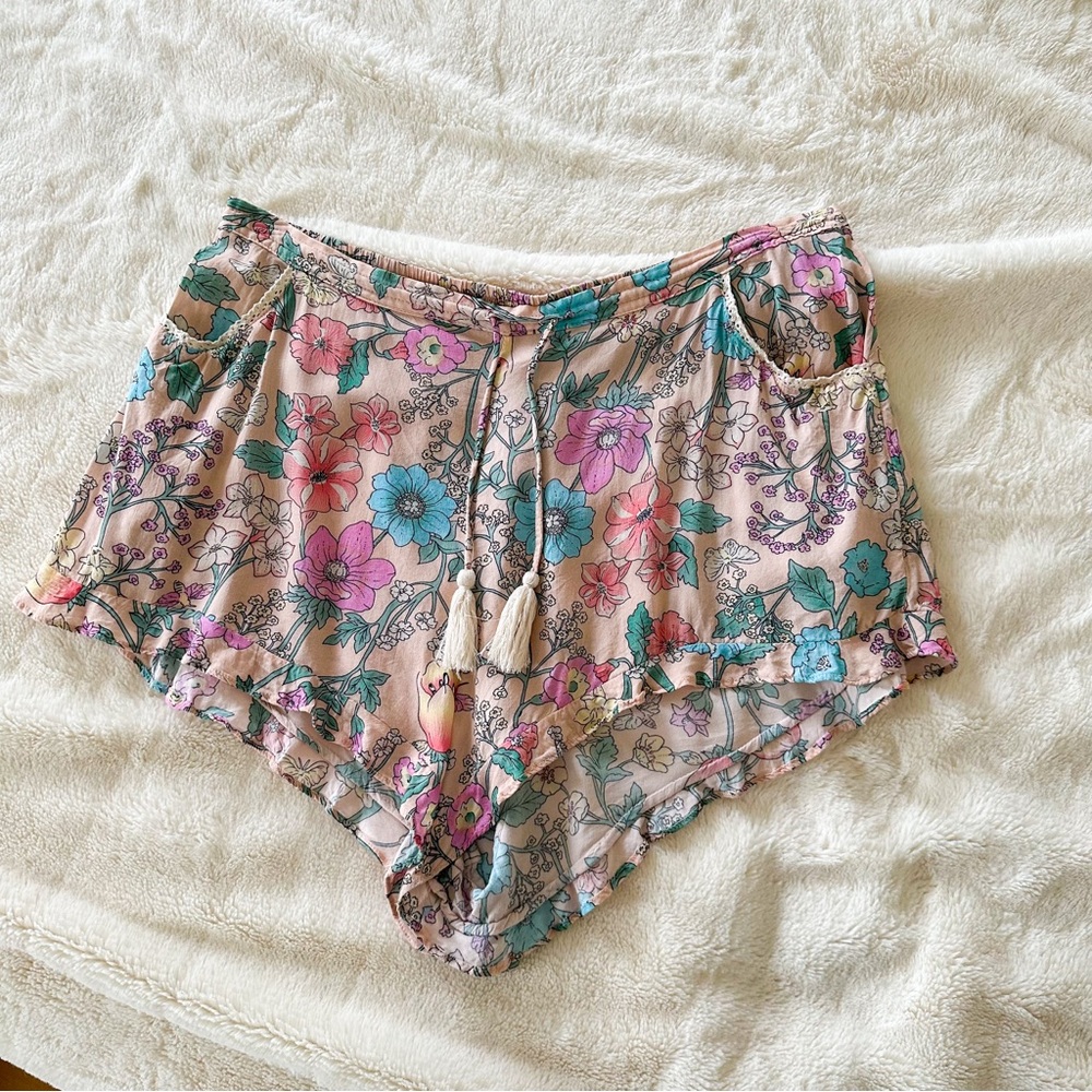 🌸 SPELL 🌸 Sayulita Frill Shorts MEDIUM